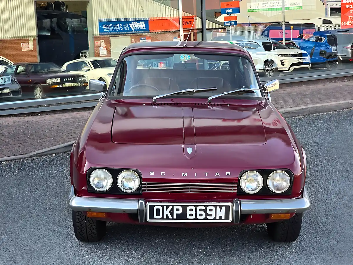 Used 1974 Reliant Scimitar Gte Coupe Burgundy - Interior and Exterior details 6