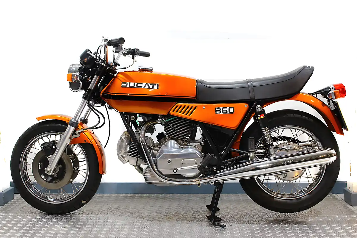 Used 1975 Ducati 860GT Orange - Interior and Exterior details 9