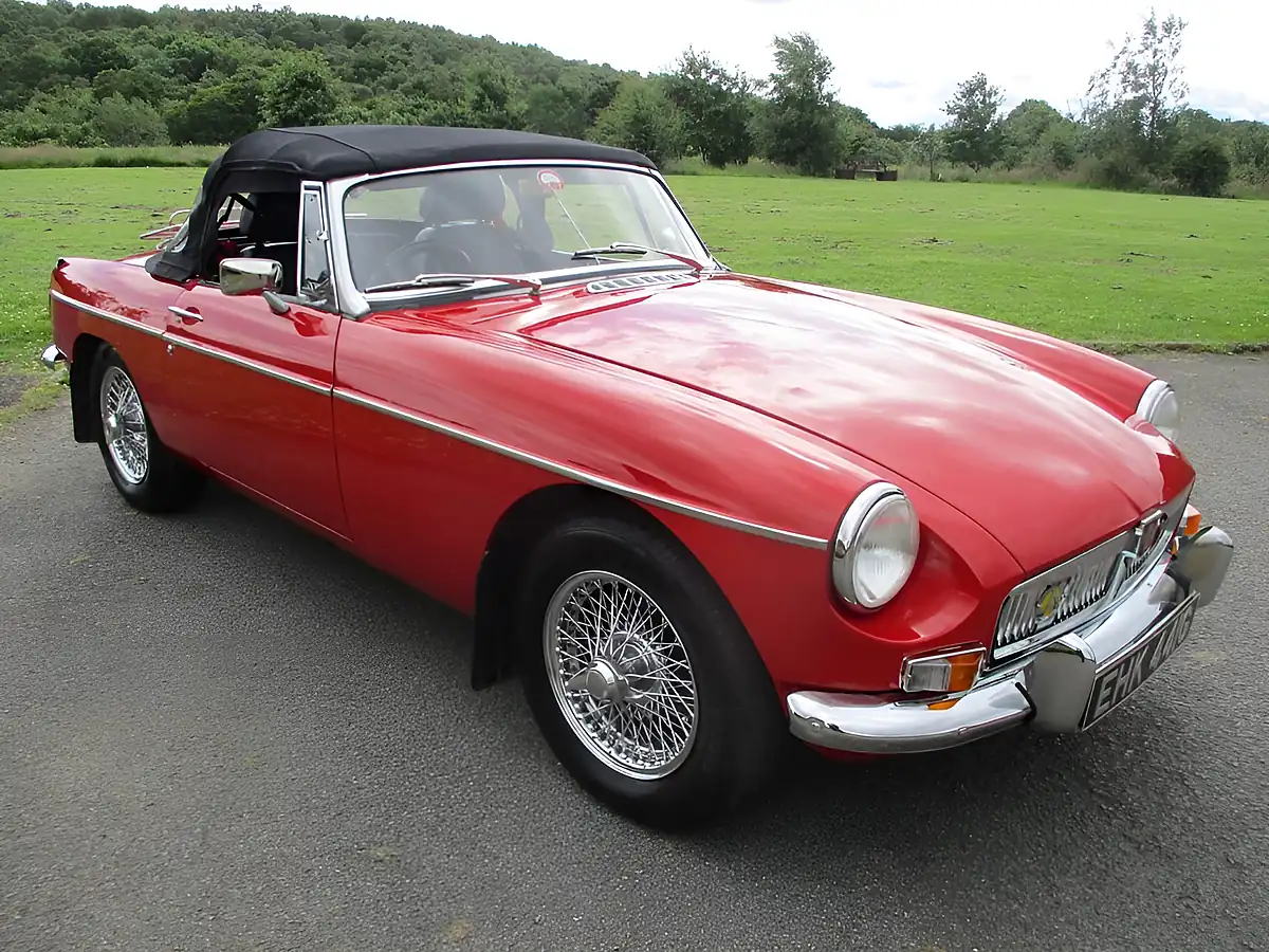 Used 1975 MG Mgb Roadster Tartan Red - Front View