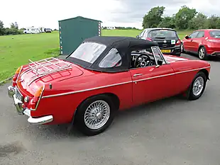 Used 1975 MG Mgb Roadster Tartan Red - Interior and Exterior details 11