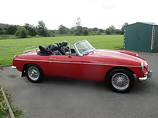 Used 1975 MG Mgb Roadster Tartan Red - Interior and Exterior details 3