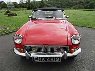 Used 1975 MG Mgb Roadster Tartan Red - Interior and Exterior details 4