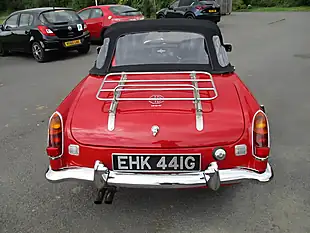 Used 1975 MG Mgb Roadster Tartan Red - Interior and Exterior details 9