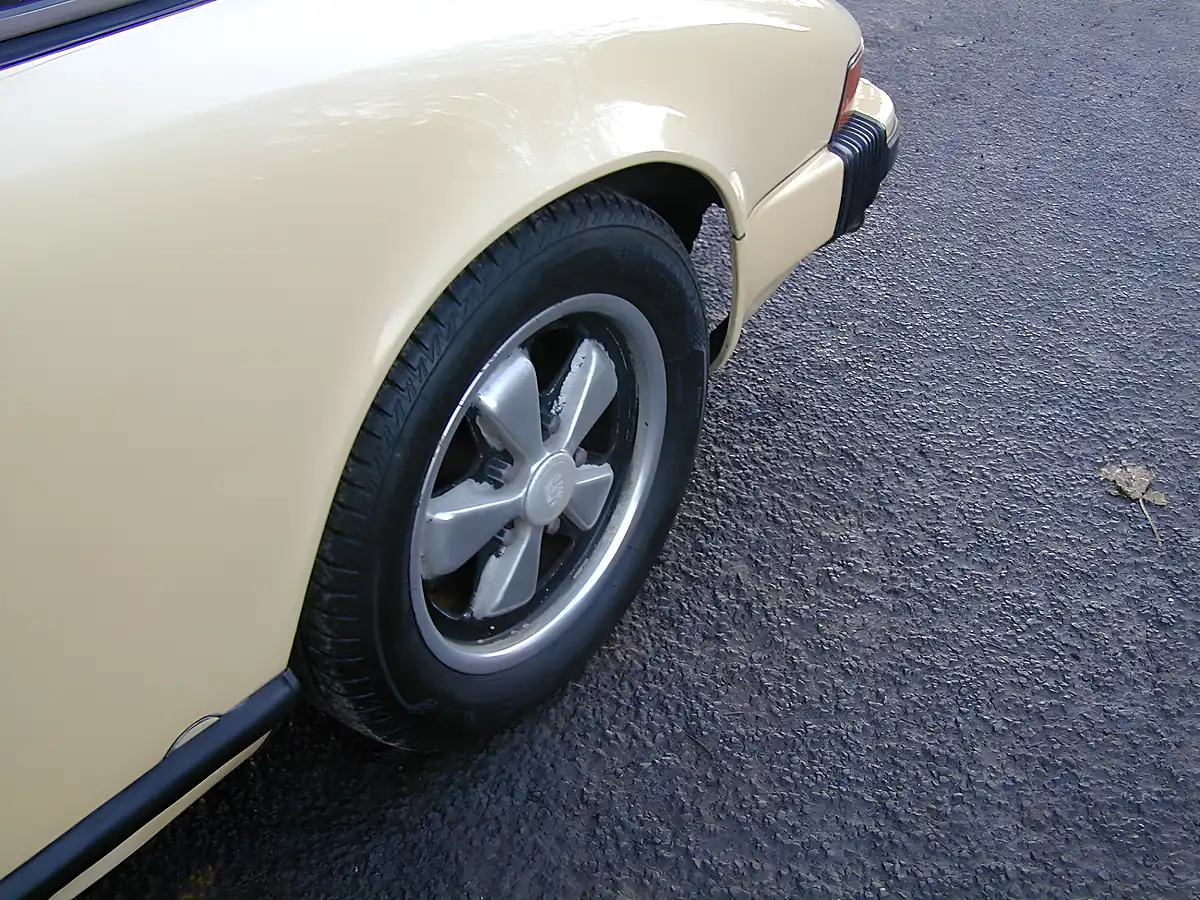 Used 1975 Porsche 911 Coupe Primrose Yellow - Interior and Exterior details 12
