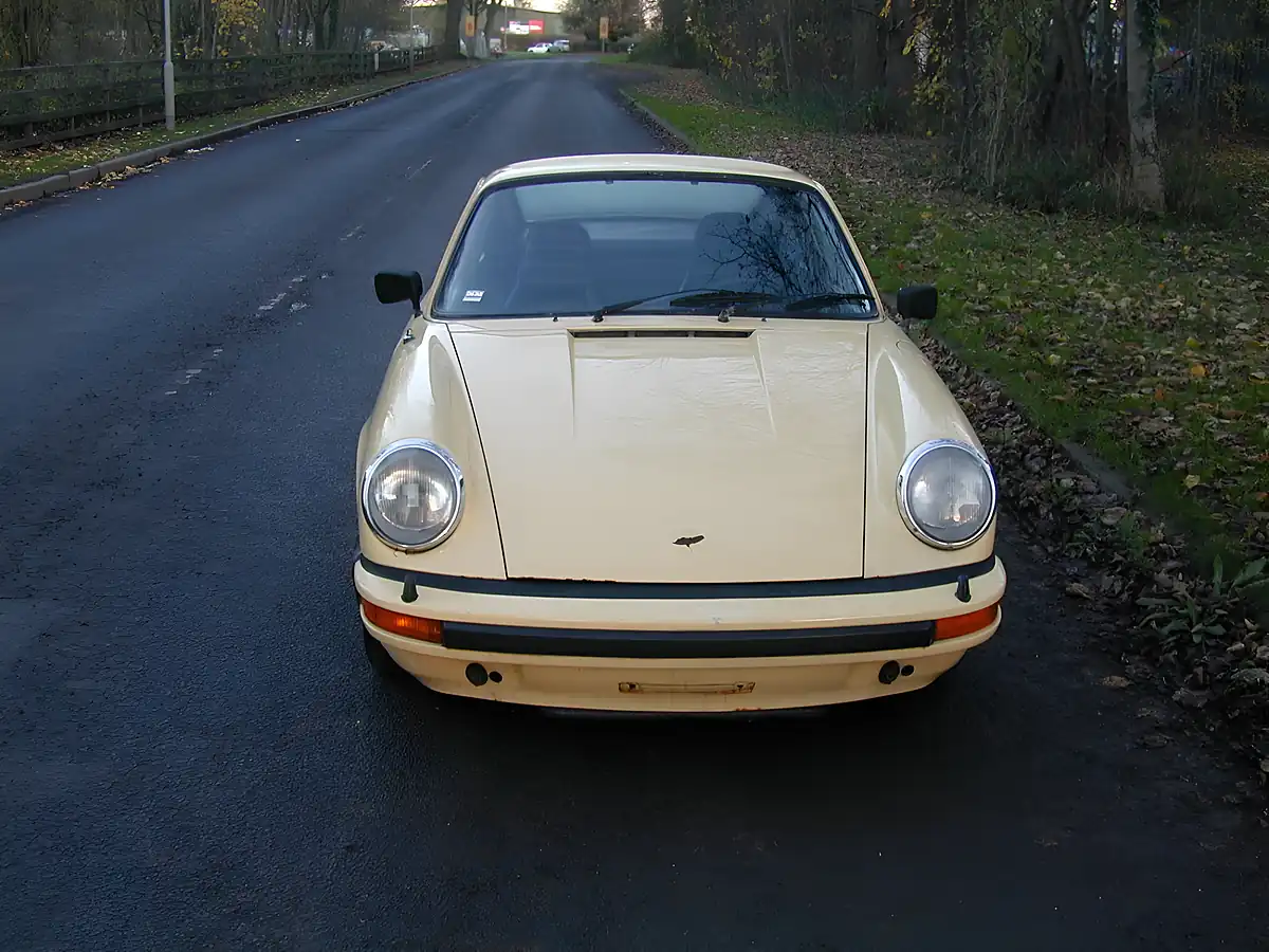 Used 1975 Porsche 911 Coupe Primrose Yellow - Interior and Exterior details 4