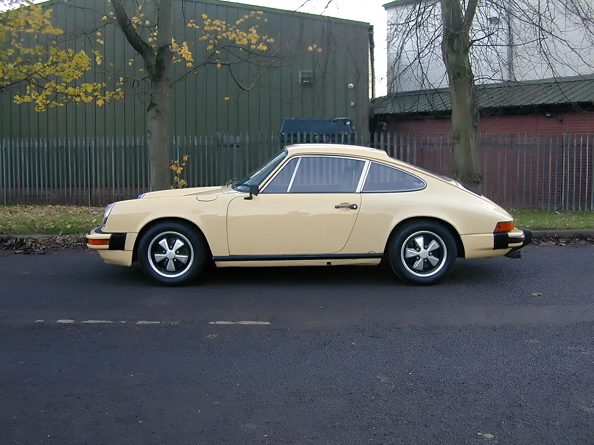 Used 1975 Porsche 911 Coupe Primrose Yellow - Interior and Exterior details 7