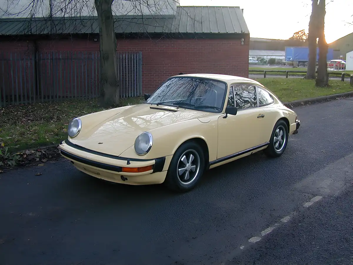 Used 1975 Porsche 911 Coupe Primrose Yellow - Interior and Exterior details 8