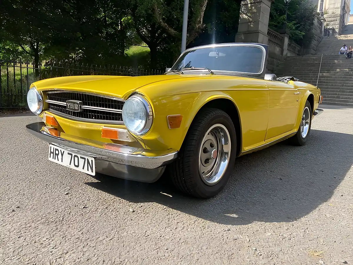 Used 1975 Triumph TR6 Yellow - Interior and Exterior details 12
