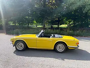 Used 1975 Triumph TR6 Yellow - Interior and Exterior details 2