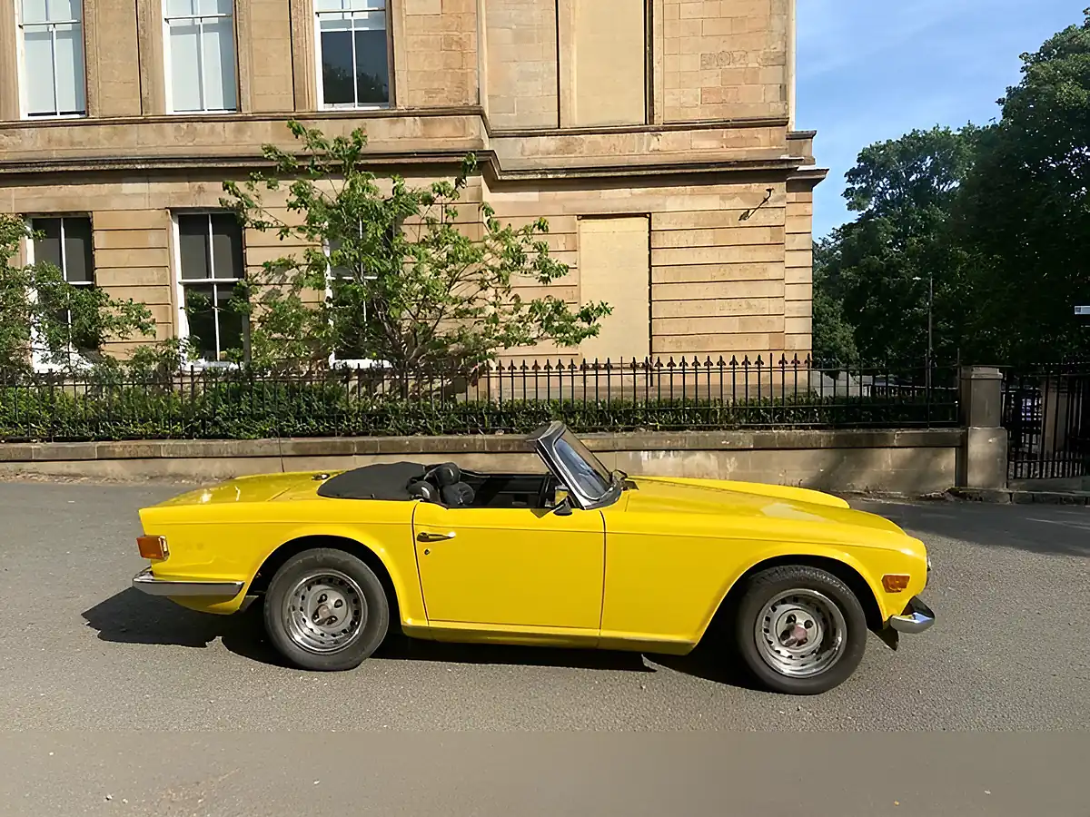 Used 1975 Triumph TR6 Yellow - Interior and Exterior details 6