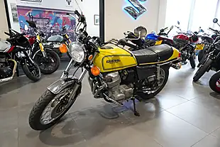 Used 1976 Honda CB750 Yellow - Interior and Exterior details 6