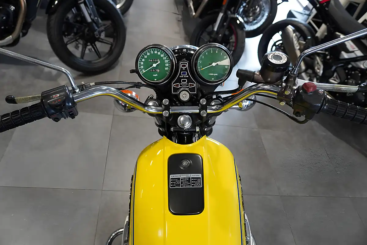 Used 1976 Honda CB750 Yellow - Interior and Exterior details 7