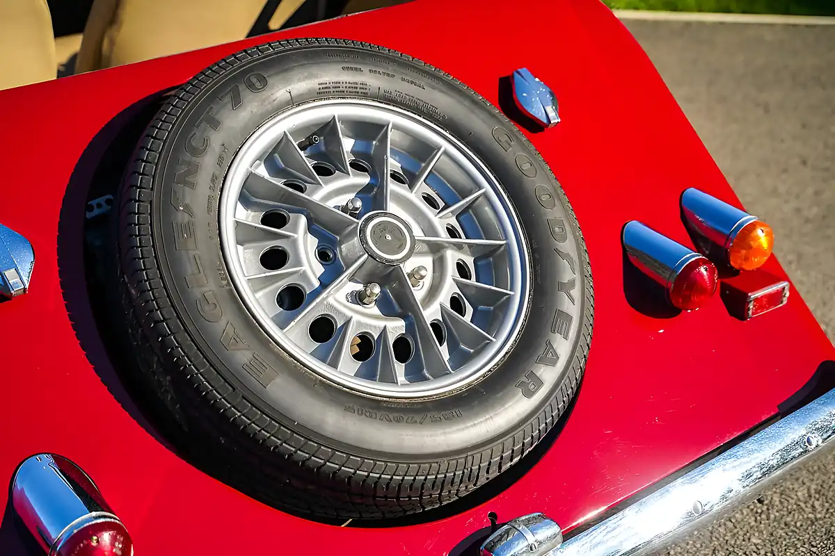 Used 1976 Morgan Plus 8 - Interior and Exterior details 19