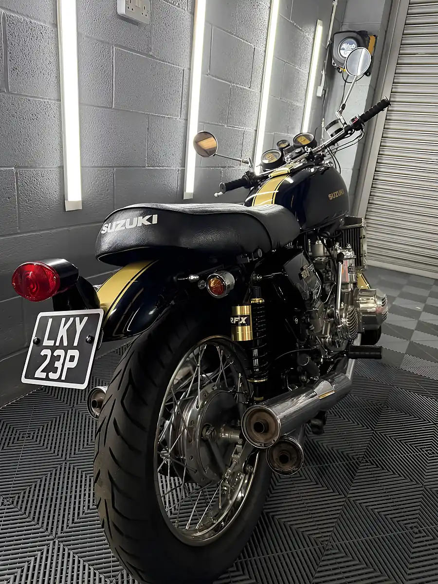 Used 1976 Suzuki GT Black - Interior and Exterior details 11