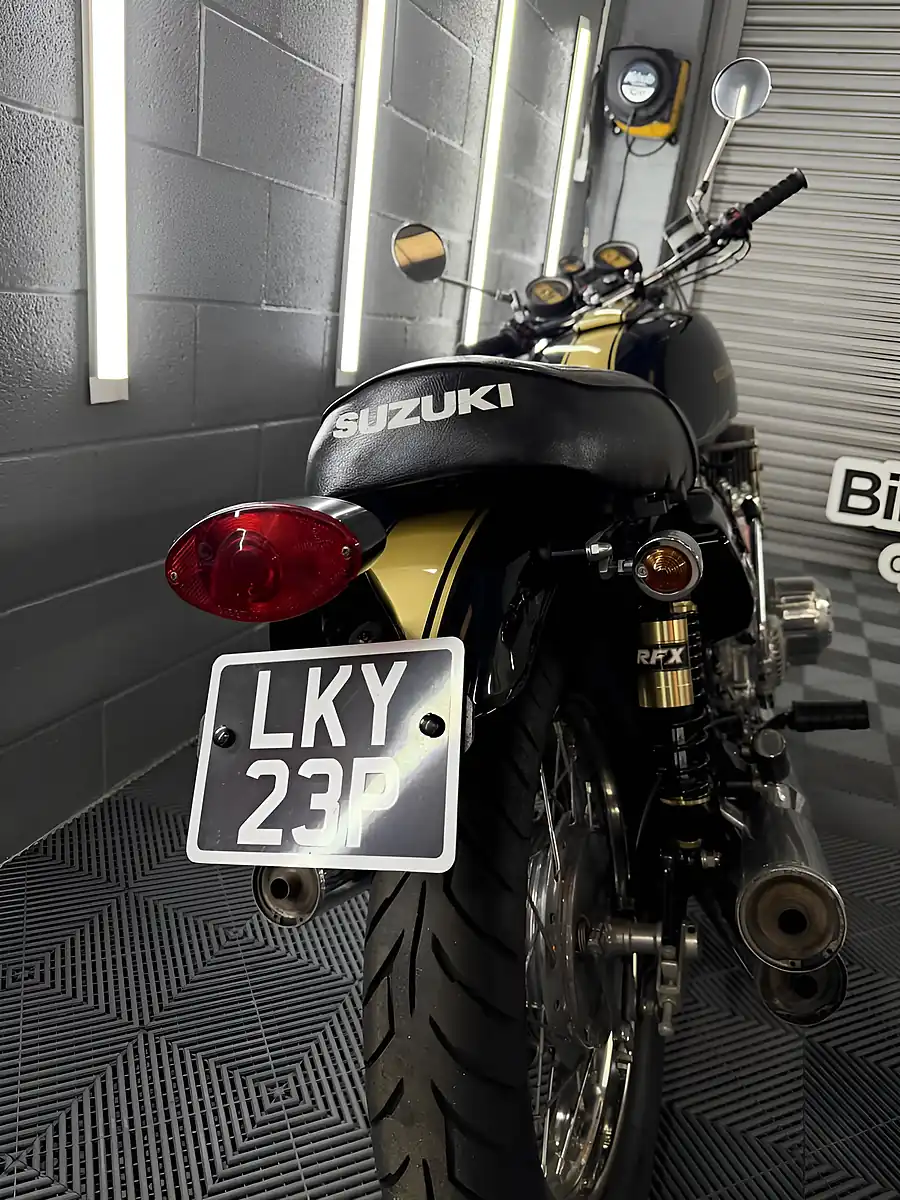 Used 1976 Suzuki GT Black - Interior and Exterior details 12