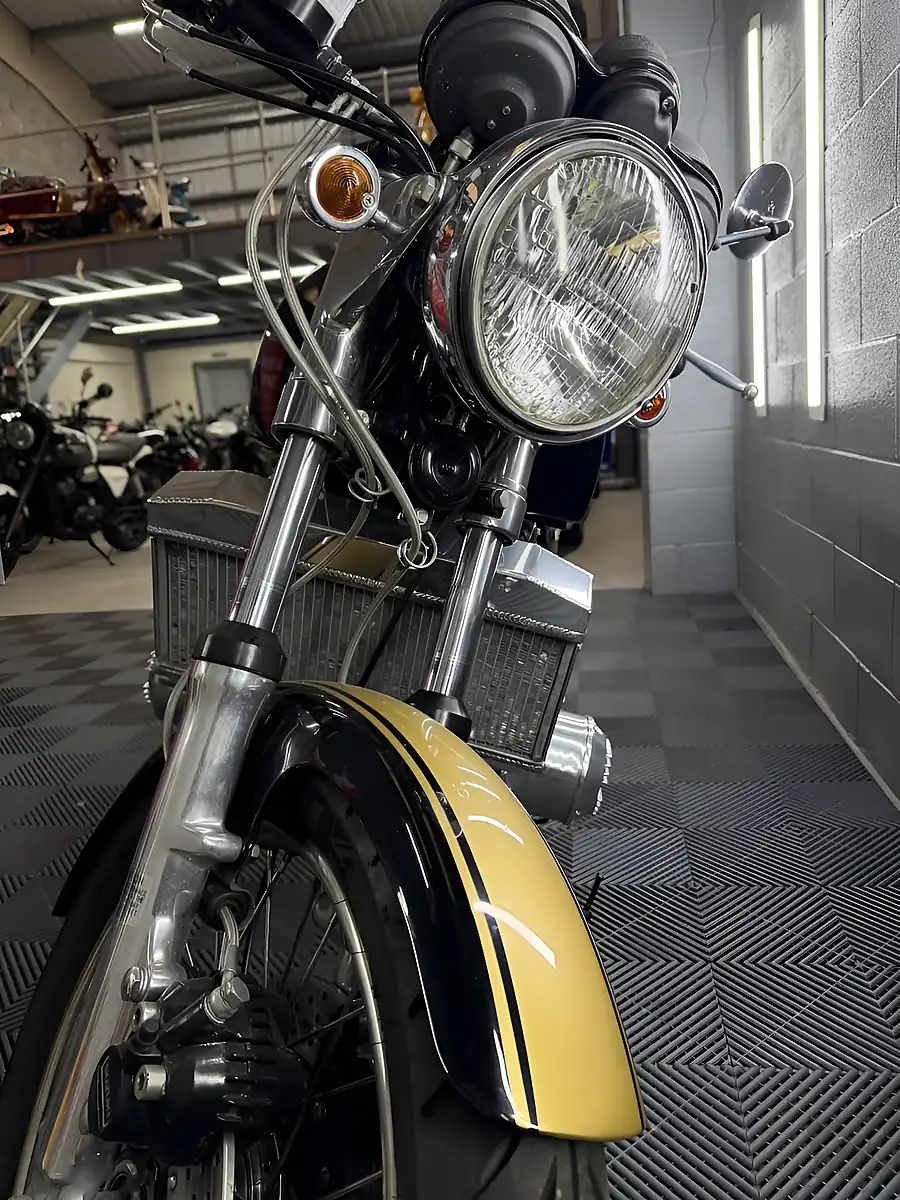 Used 1976 Suzuki GT Black - Interior and Exterior details 16