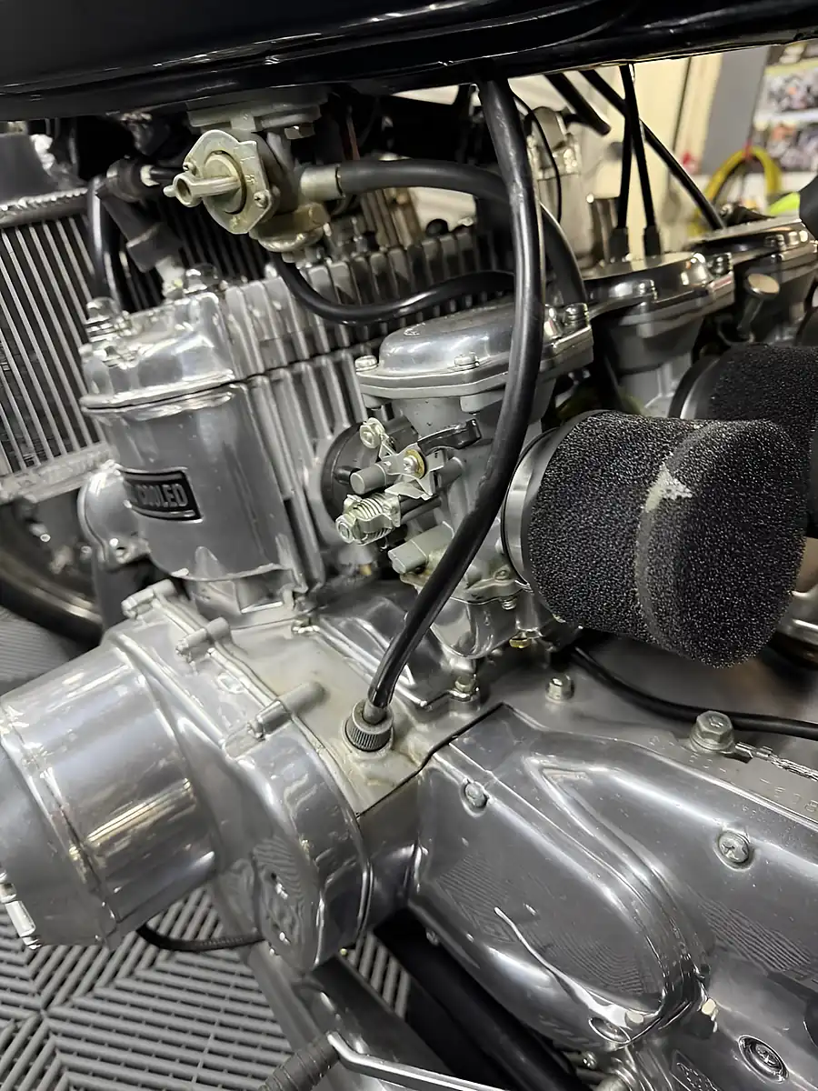 Used 1976 Suzuki GT Black - Interior and Exterior details 19