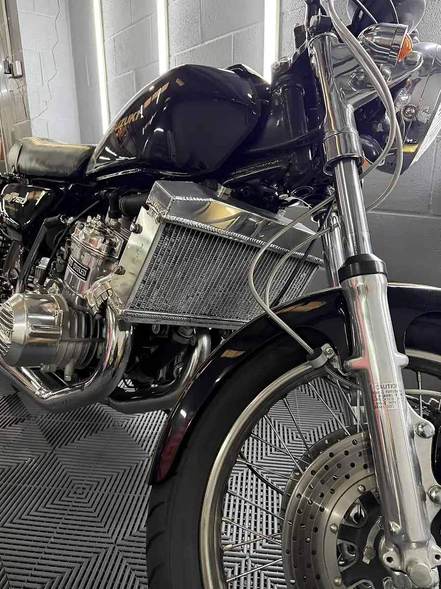 Used 1976 Suzuki GT Black - Interior and Exterior details 5