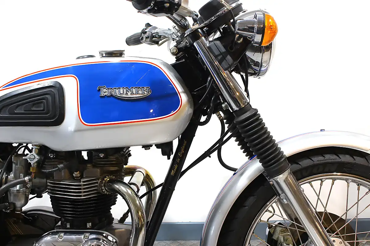 Used 1977 Triumph Bonneville T140VJ Jubilee Blue - Interior and Exterior details 4