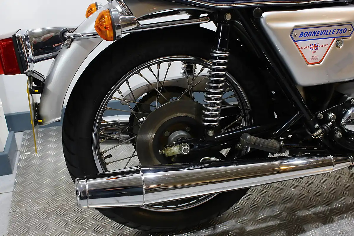 Used 1977 Triumph Bonneville T140VJ Jubilee Blue - Interior and Exterior details 7