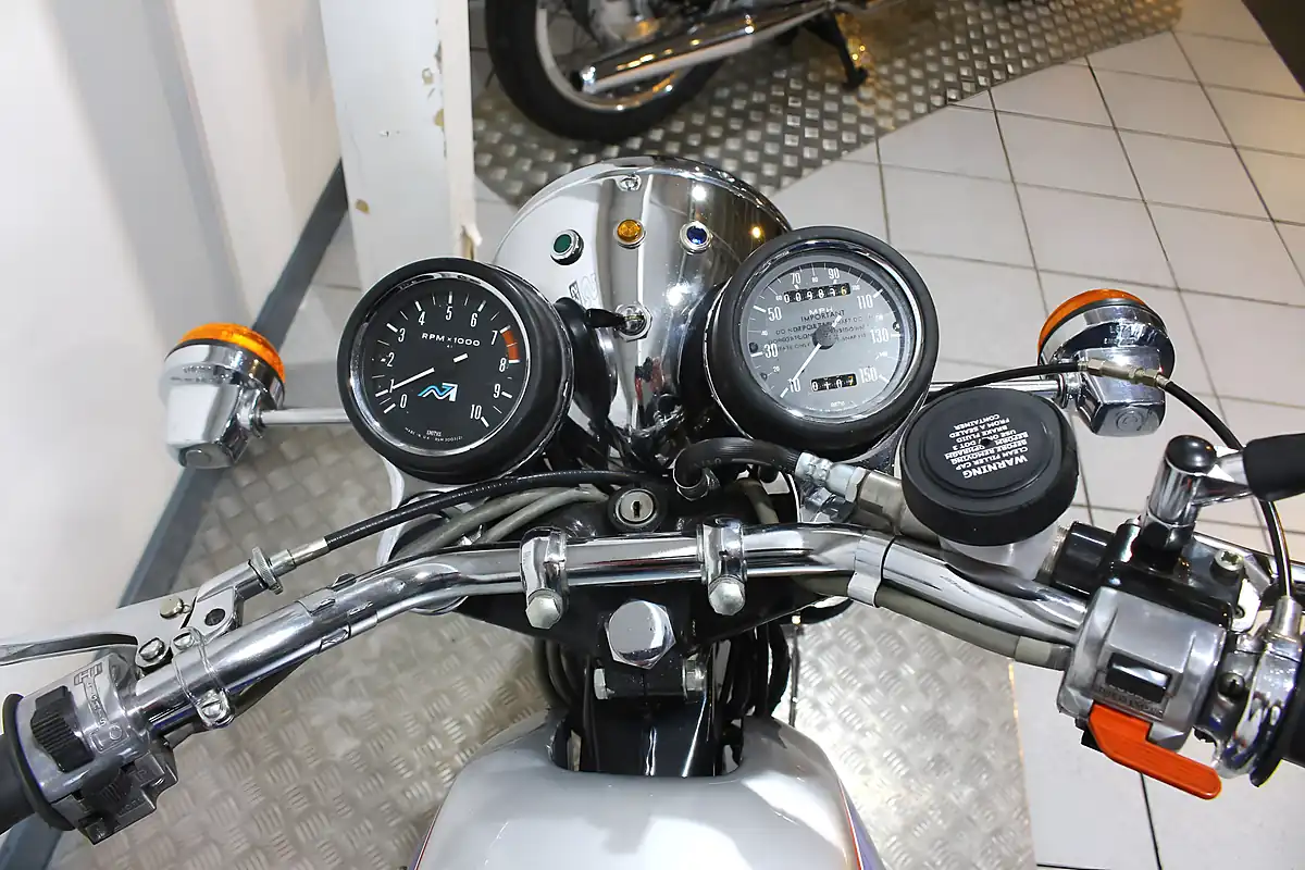 Used 1977 Triumph Bonneville T140VJ Jubilee Blue - Interior and Exterior details 8