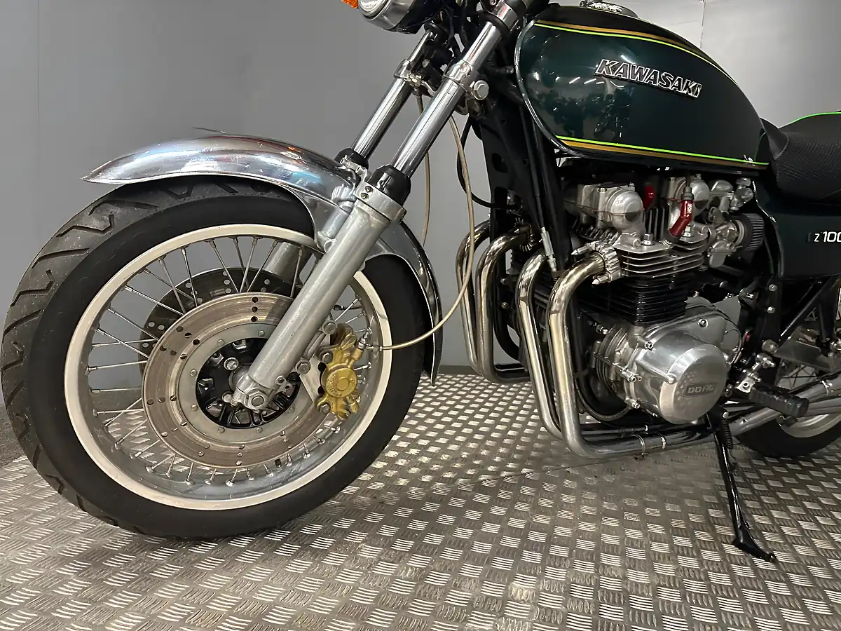 Used 1978 Kawasaki Z1 Z Green - Interior and Exterior details 9