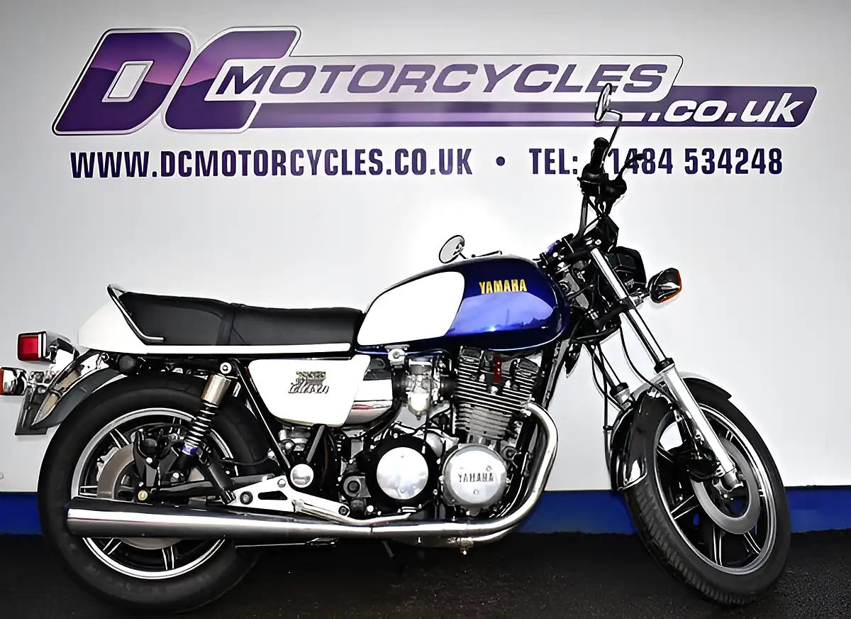 Used 1978 Yamaha XS1100 White - Front View