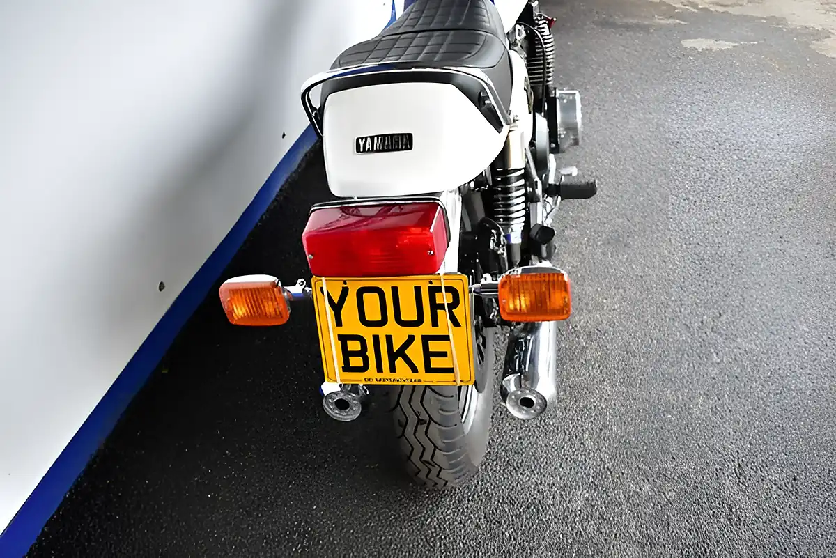 Used 1978 Yamaha XS1100 White - Interior and Exterior details 11