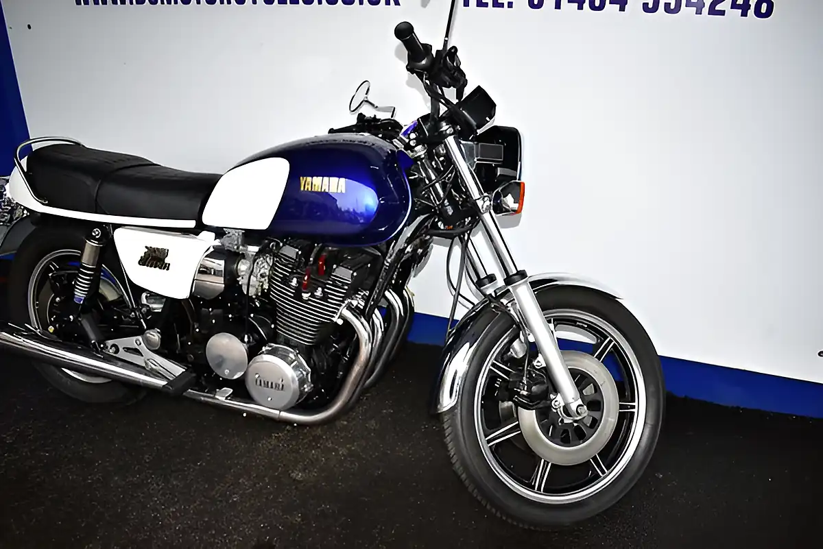 Used 1978 Yamaha XS1100 White - Interior and Exterior details 2