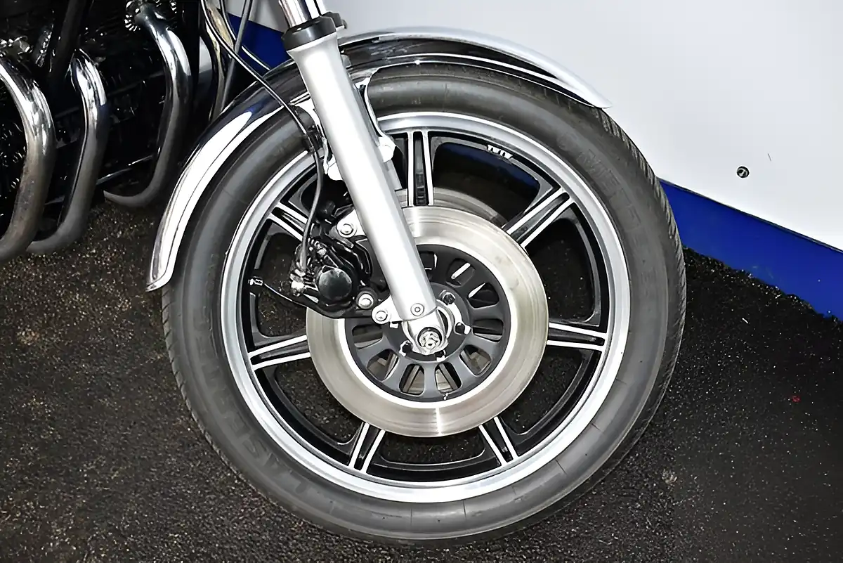 Used 1978 Yamaha XS1100 White - Interior and Exterior details 4