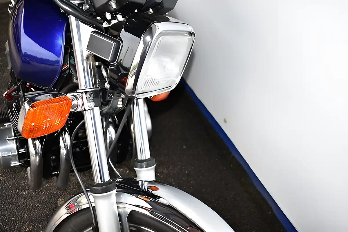 Used 1978 Yamaha XS1100 White - Interior and Exterior details 5