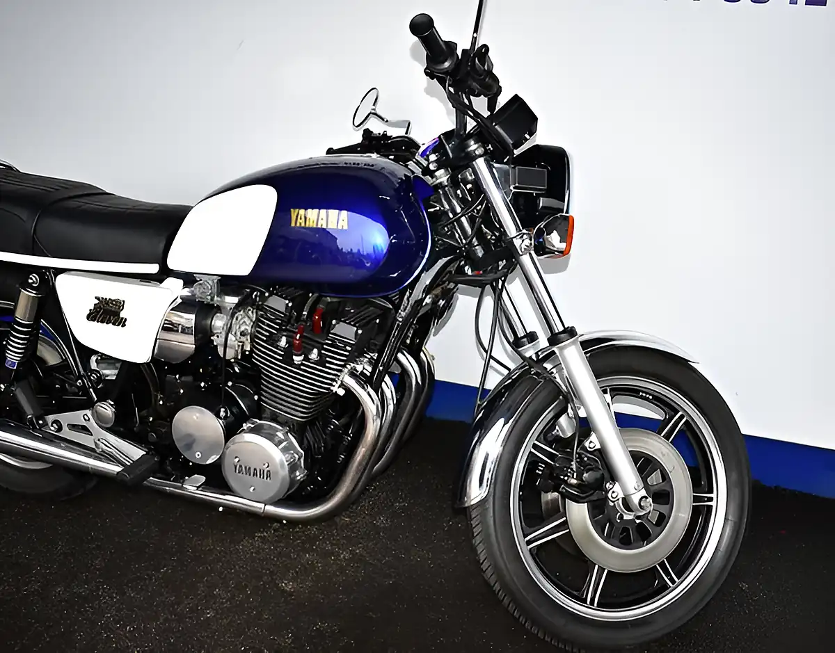 Used 1978 Yamaha XS1100 White - Interior and Exterior details 8