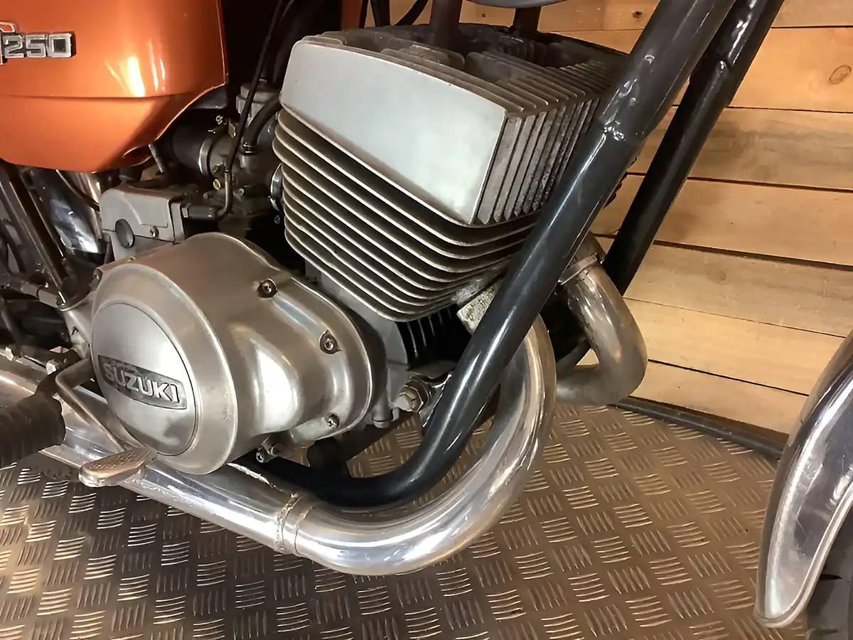 Used 1979 Suzuki GT - Interior and Exterior details 14