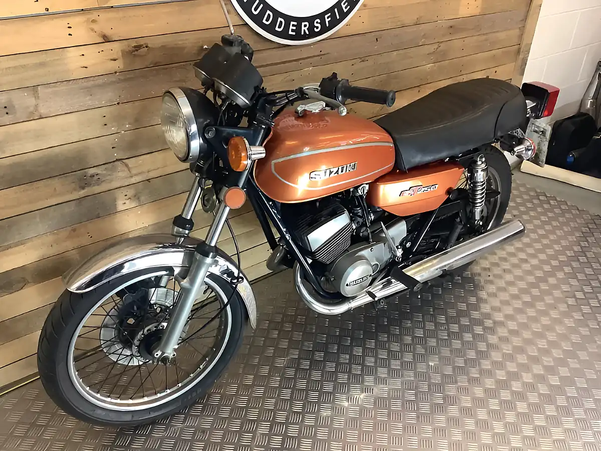 Used 1979 Suzuki GT - Interior and Exterior details 3