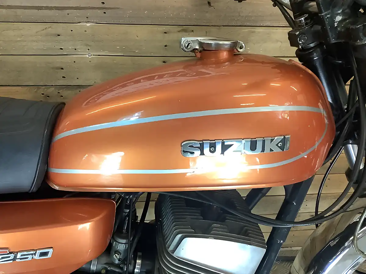 Used 1979 Suzuki GT - Interior and Exterior details 9