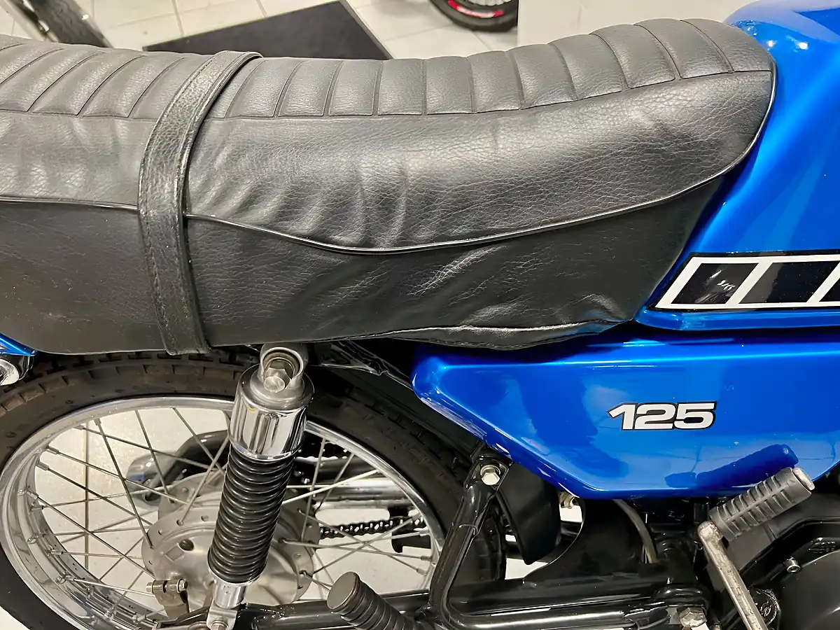Used 1979 Yamaha RD125LC Classic Blue Metallic - Interior and Exterior details 6