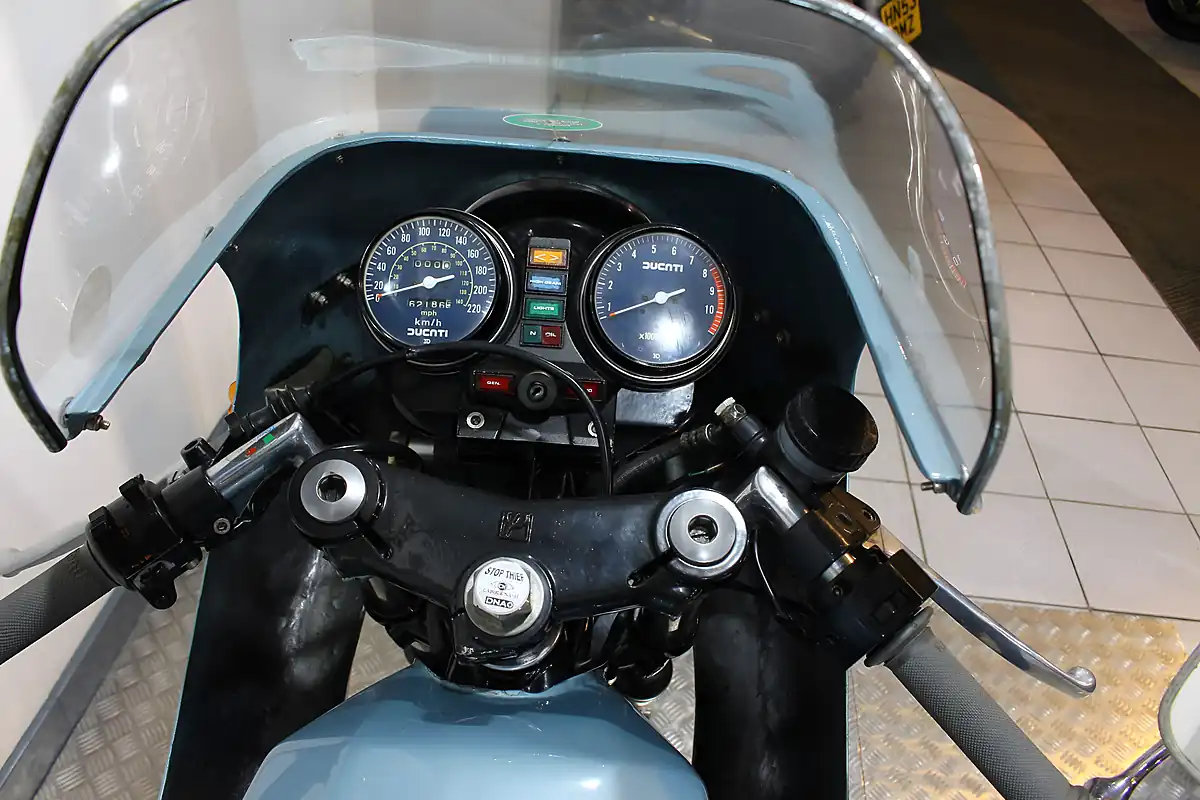 Used 1980 Ducati Pantah 500SL Blue - Interior and Exterior details 8