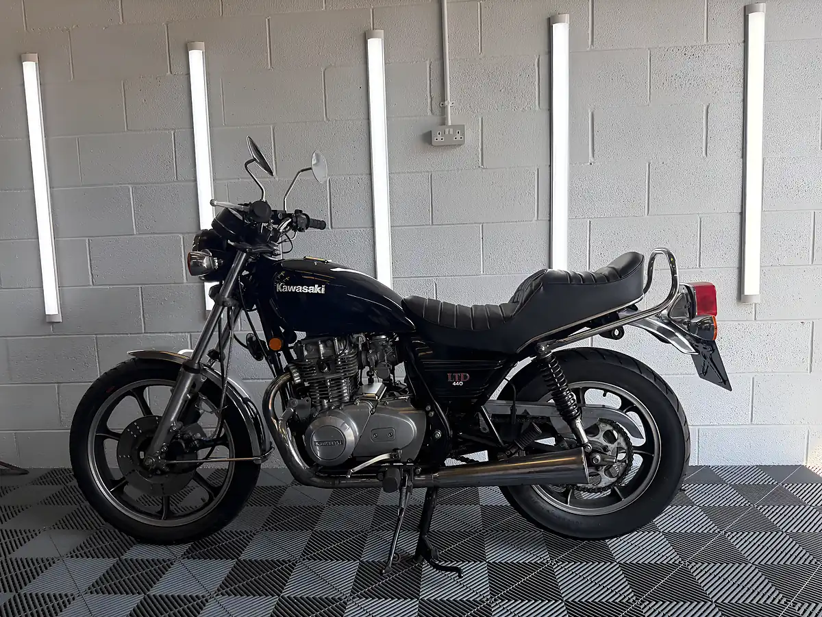 Used 1980 Kawasaki Ltd Black - Interior and Exterior details 15