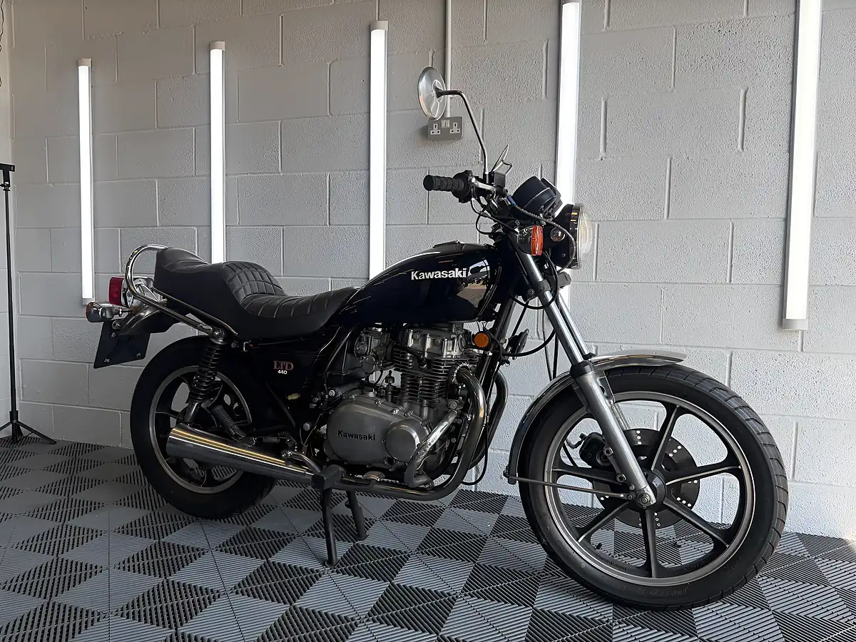 Used 1980 Kawasaki Ltd Black - Interior and Exterior details 3