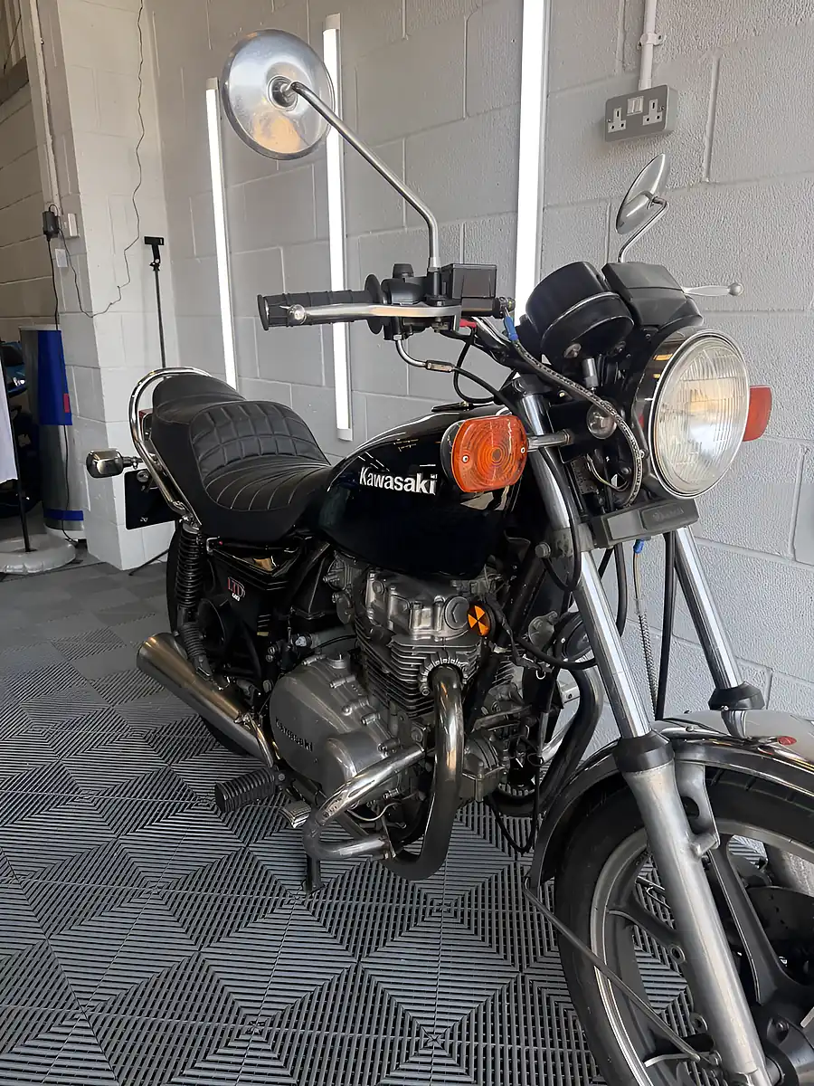 Used 1980 Kawasaki Ltd Black - Interior and Exterior details 8