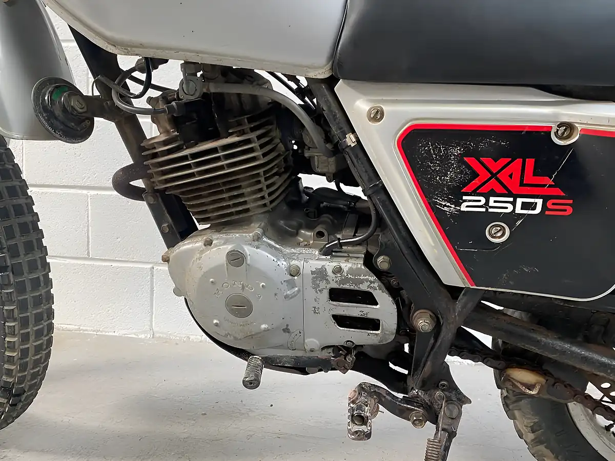 Used 1981 Honda XL250S Silver - Interior and Exterior details 19
