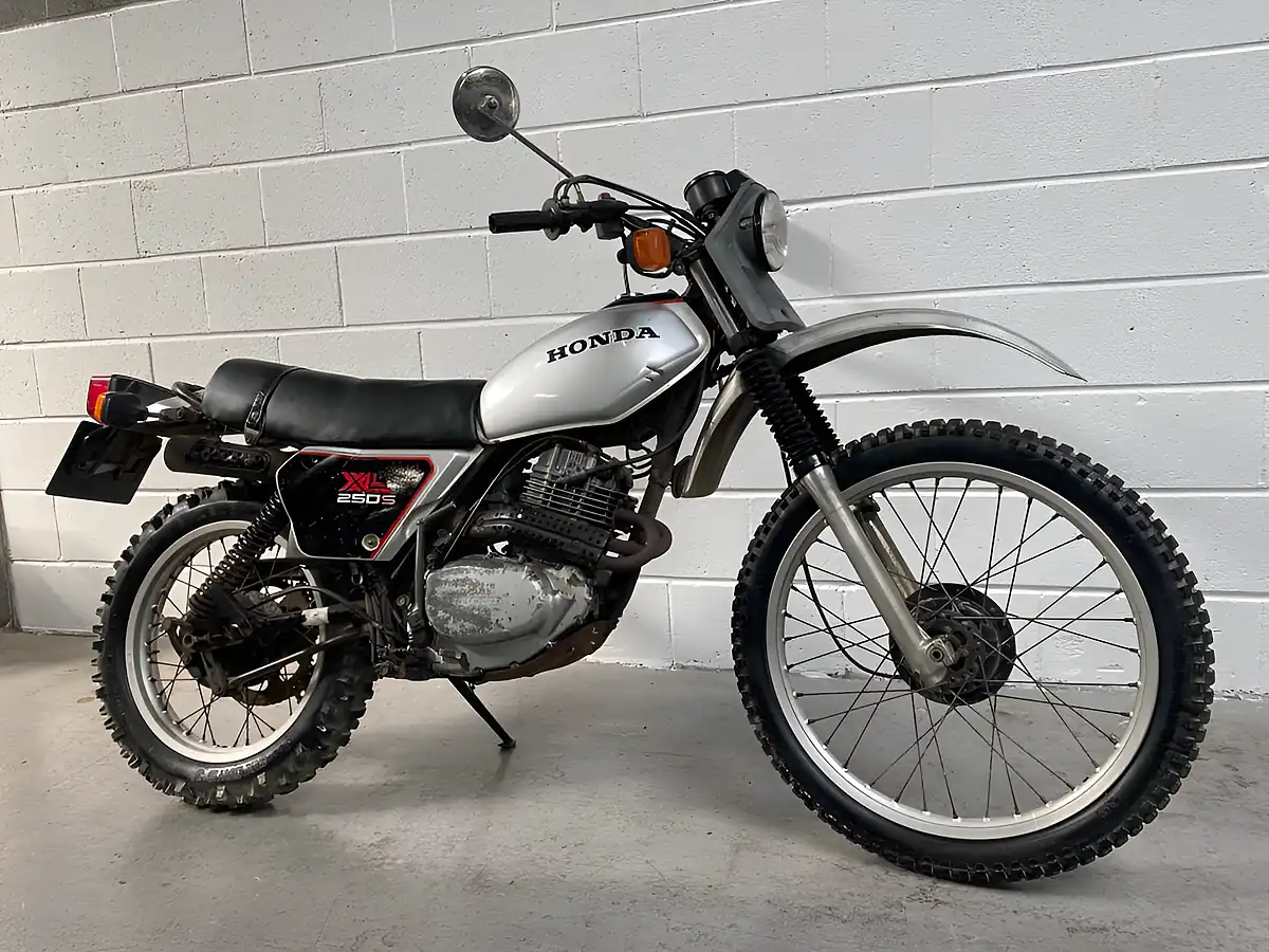Used 1981 Honda XL250S Silver - Interior and Exterior details 3