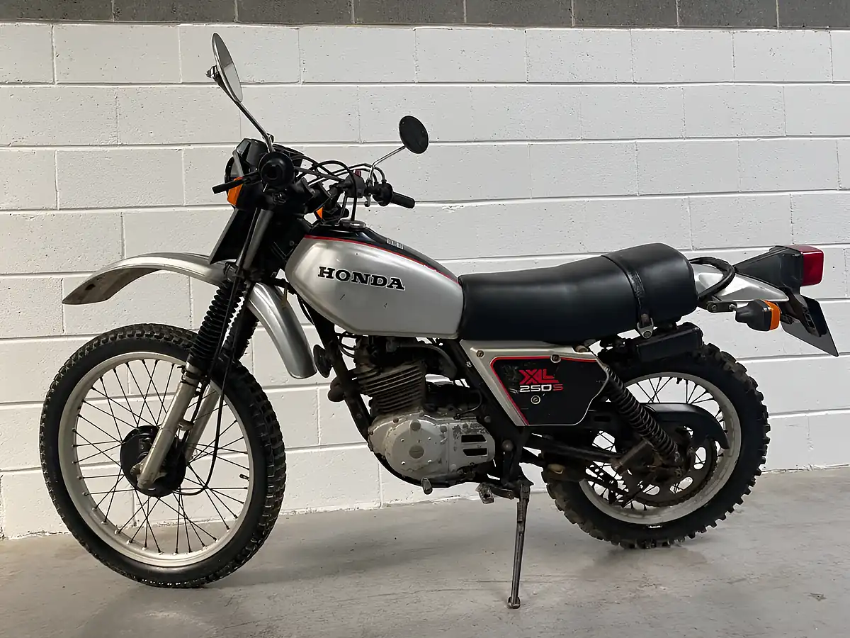 Used 1981 Honda XL250S Silver - Interior and Exterior details 9