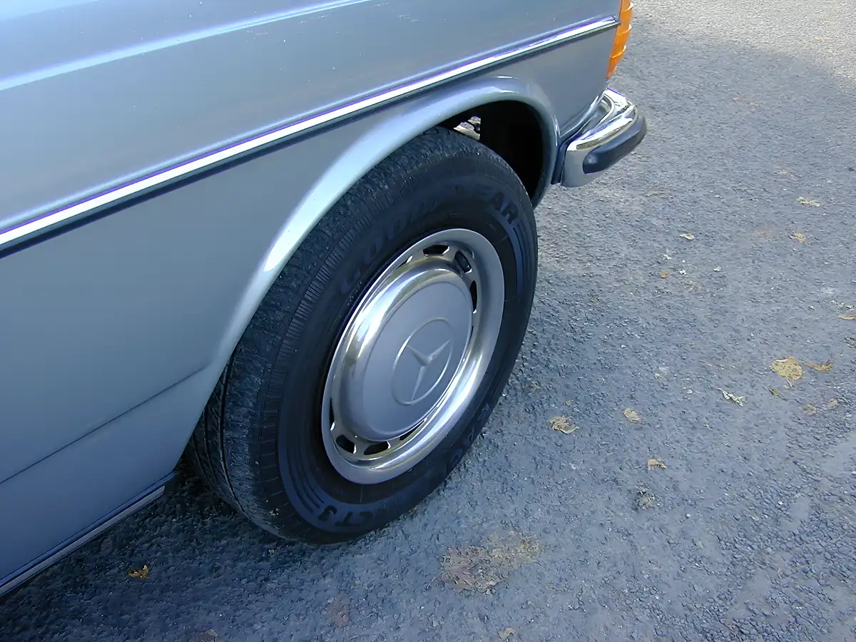Used 1981 Mercedes-Benz 230 W123 Coupe Blue - Interior and Exterior details 11