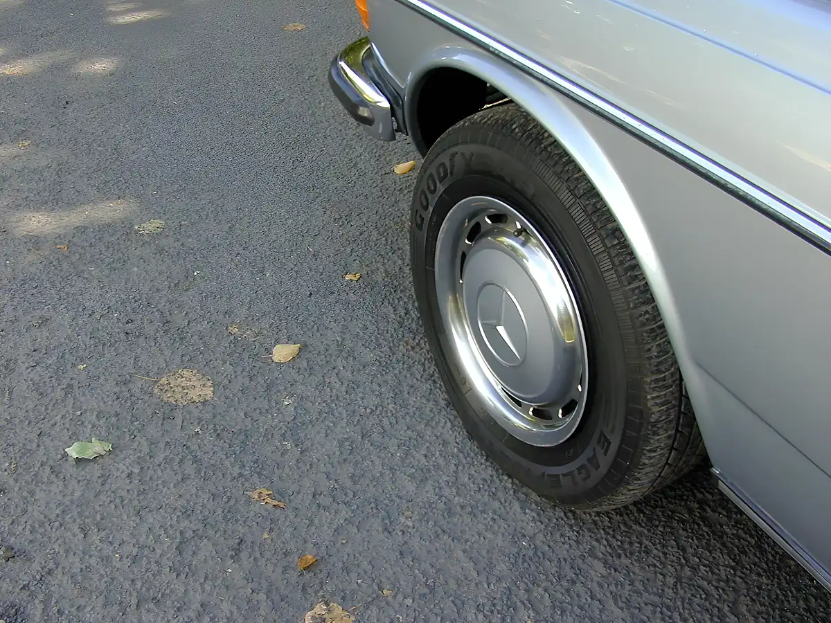 Used 1981 Mercedes-Benz 230 W123 Coupe Blue - Interior and Exterior details 12