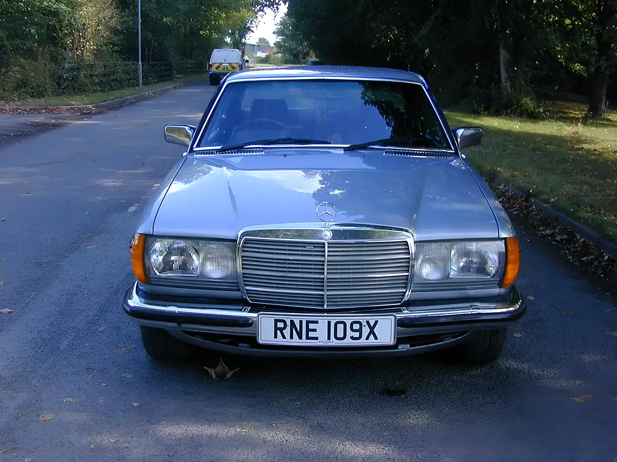 Used 1981 Mercedes-Benz 230 W123 Coupe Blue - Interior and Exterior details 5