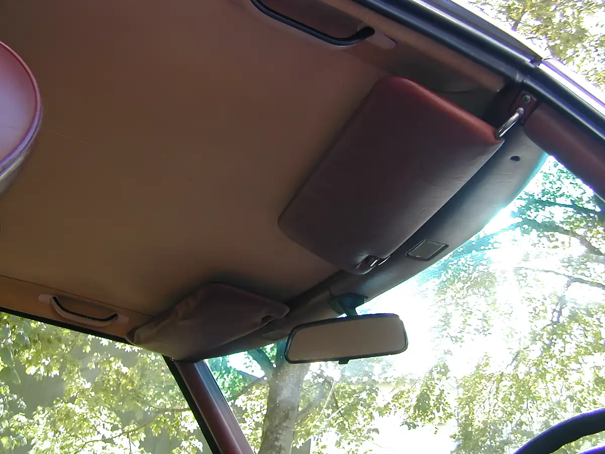 Used 1981 Mercedes-Benz Sl R107 Classic Gold - Interior and Exterior details 17