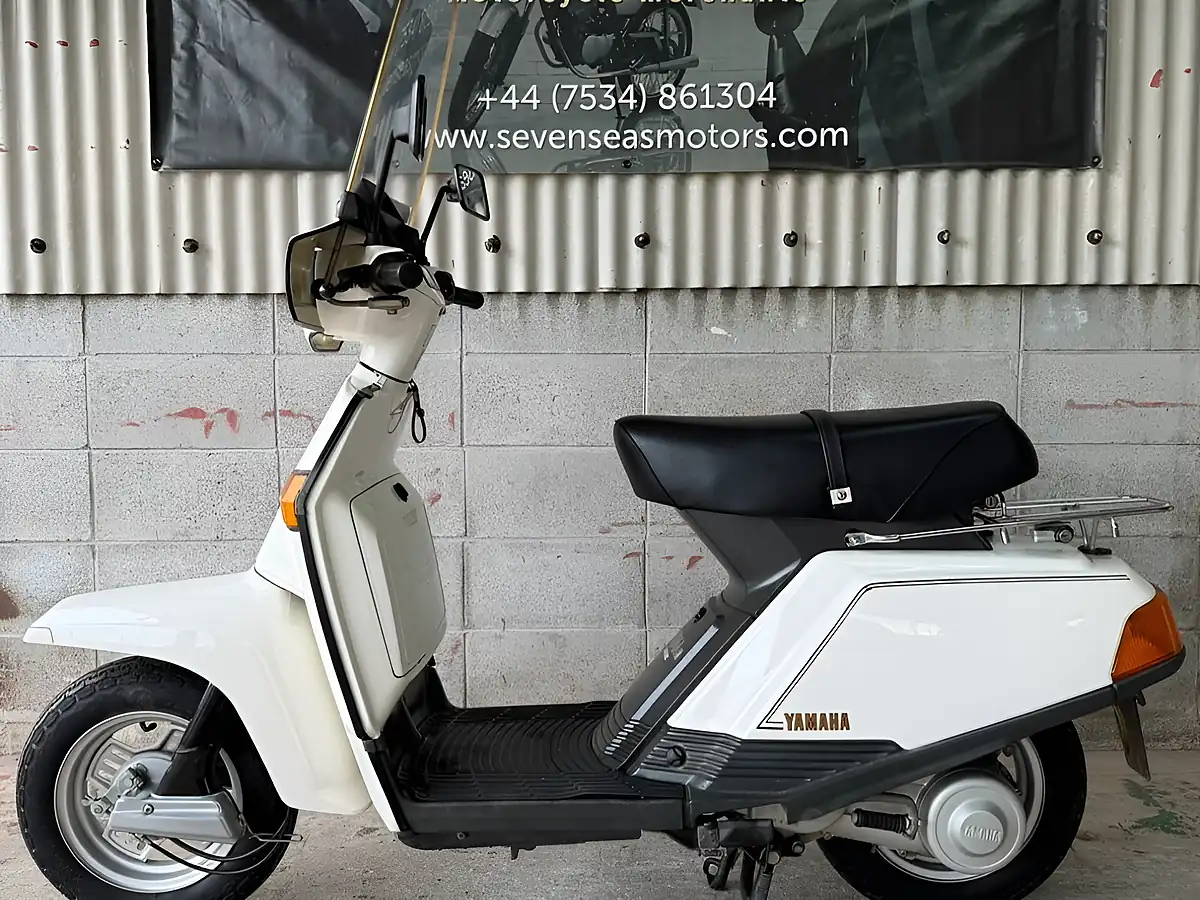 Used 1981 Yamaha Beluga White - Interior and Exterior details 9