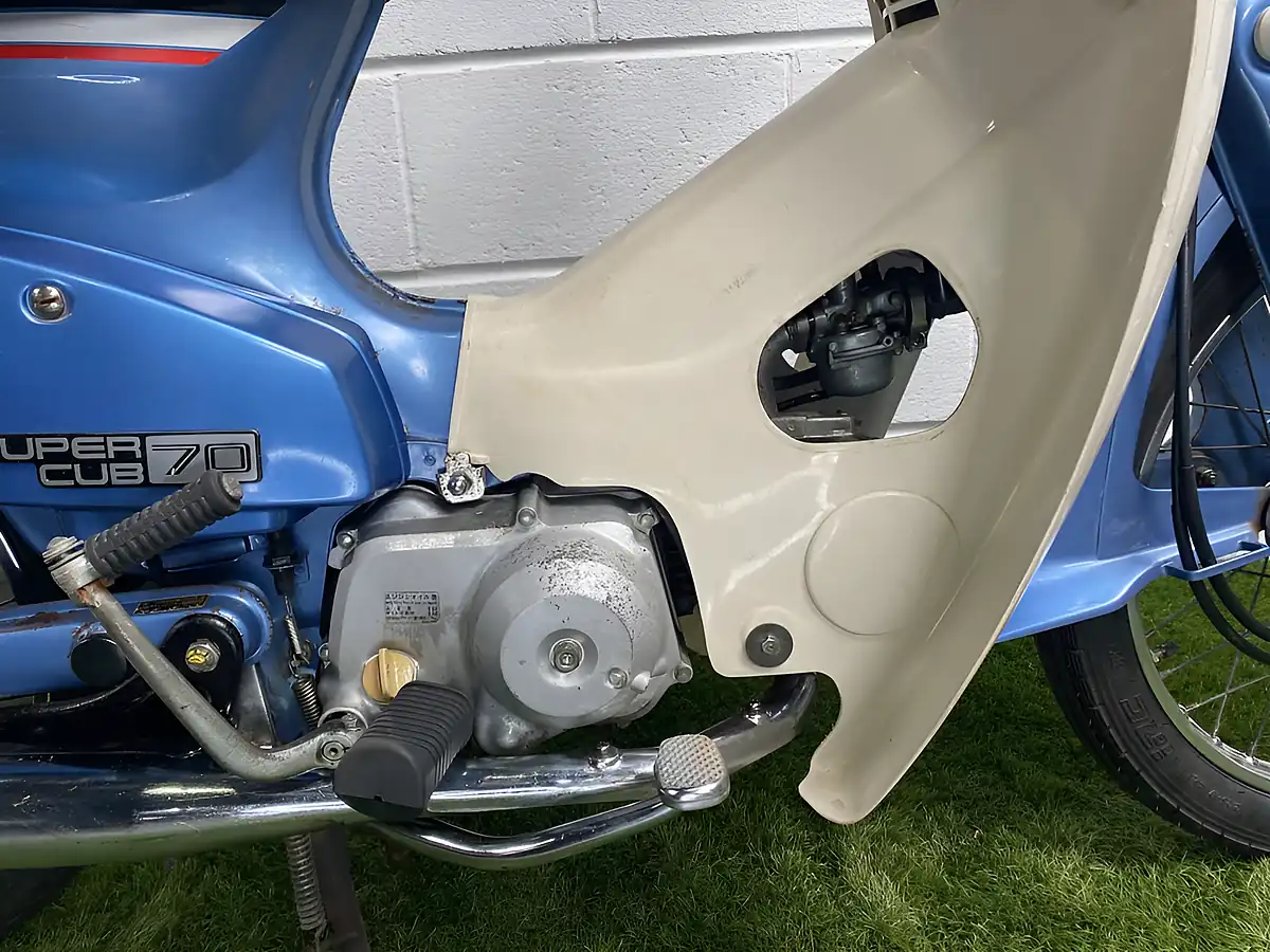 Used 1982 Honda C70 Square Headlight Light Electric Blue - Interior and Exterior details 17