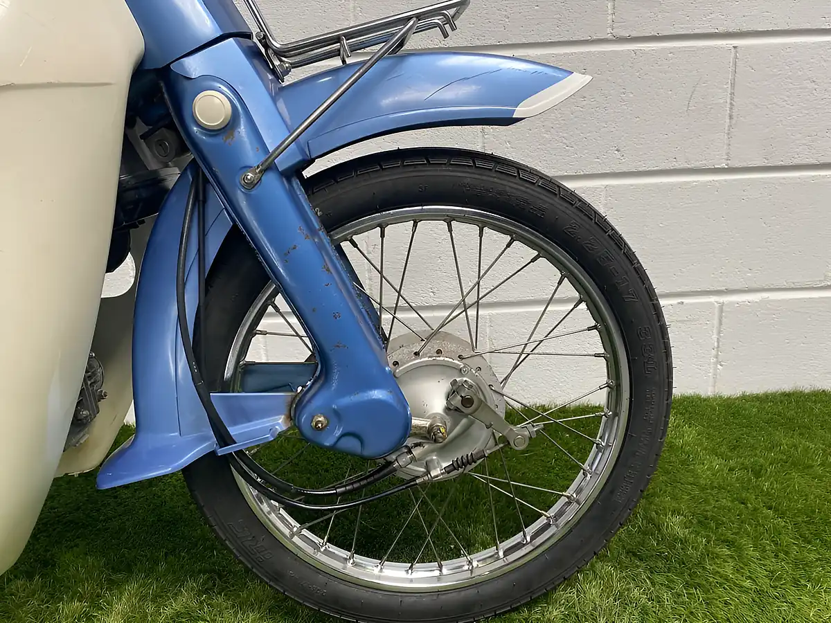 Used 1982 Honda C70 Square Headlight Light Electric Blue - Interior and Exterior details 19